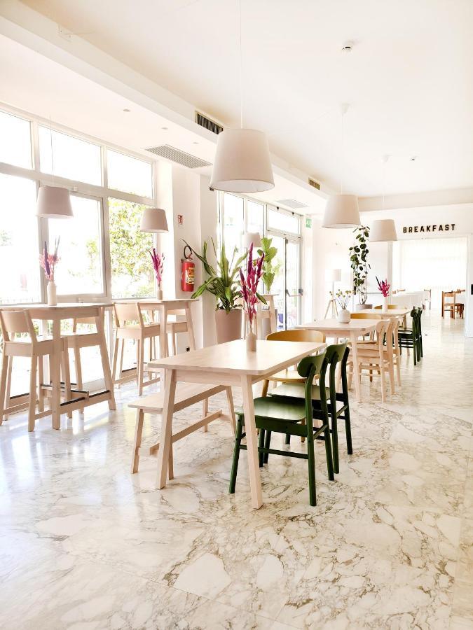 Hotel Blumen سان بنيديتّو ديل ترونتو المظهر الخارجي الصورة