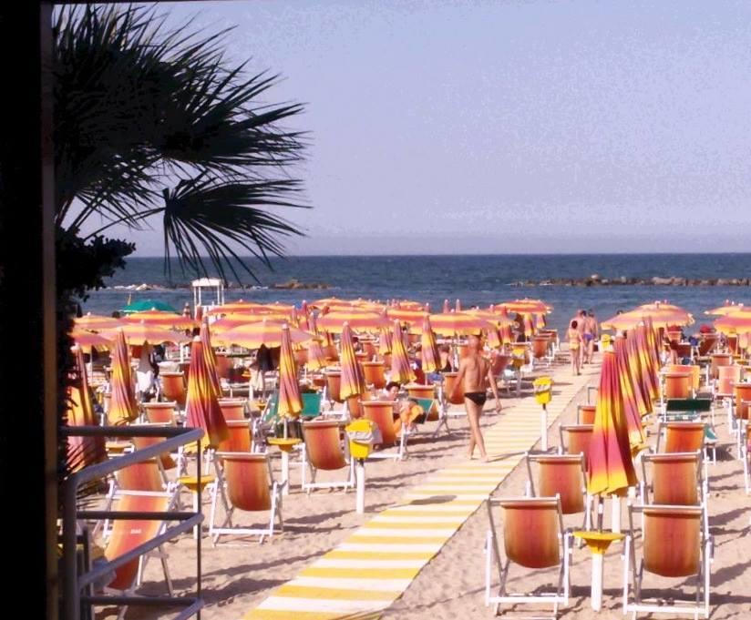 Hotel Blumen سان بنيديتّو ديل ترونتو المظهر الخارجي الصورة